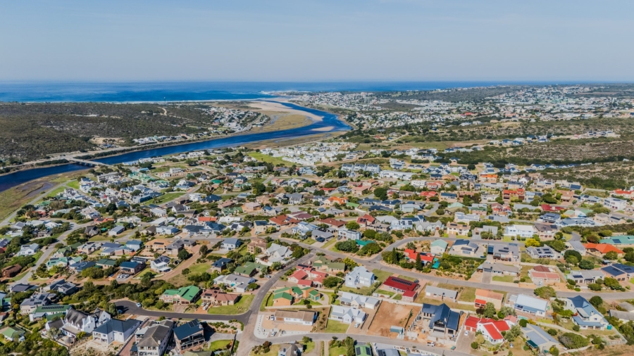 4 Bedroom Property for Sale in Stilbaai Wes Western Cape